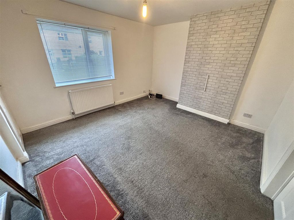 Property photo 2 of 14 Img_9642.Jpg