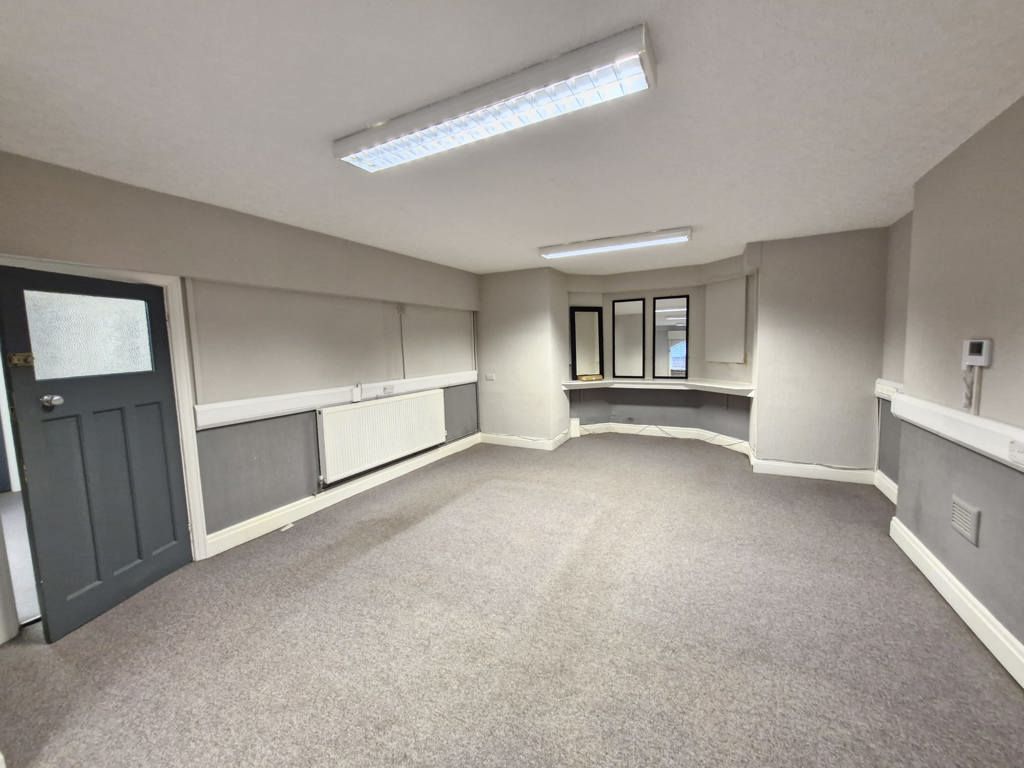 Property photo 2 of 6 Photo 6