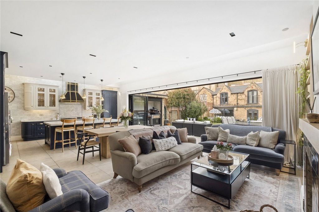 Property photo 2 of 24 Picture No. 54