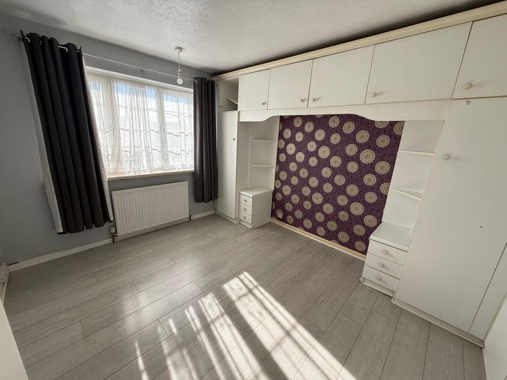 Property photo 3 of 6 Gallery