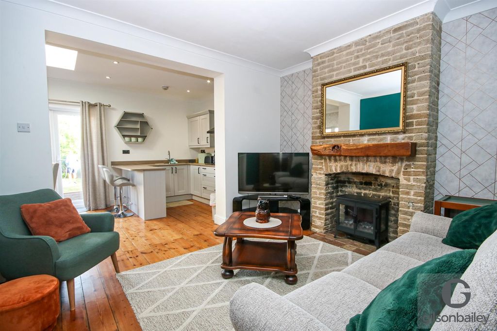 Property photo 2 of 16 Img_8580-2.Jpg