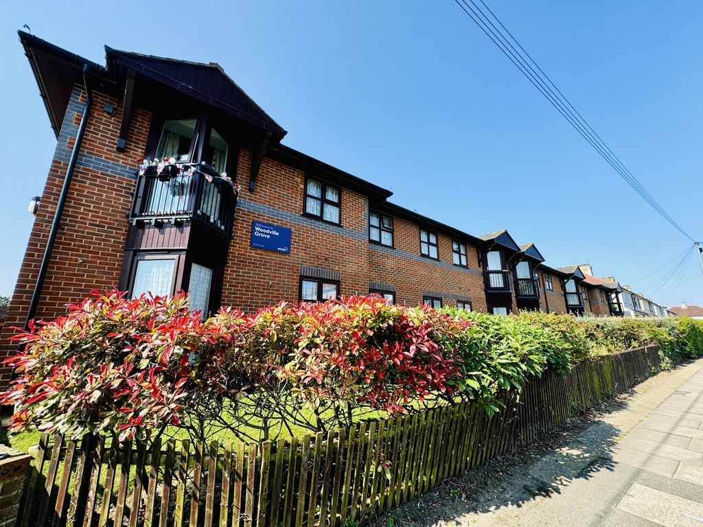 Property photo 1 of 8 Presented By Nicoleta At Ewemove Bexleyheath And D