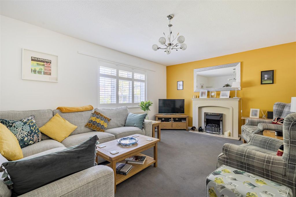 Property photo 2 of 20 1449409-10-69Eb7A1151B94.Jpg