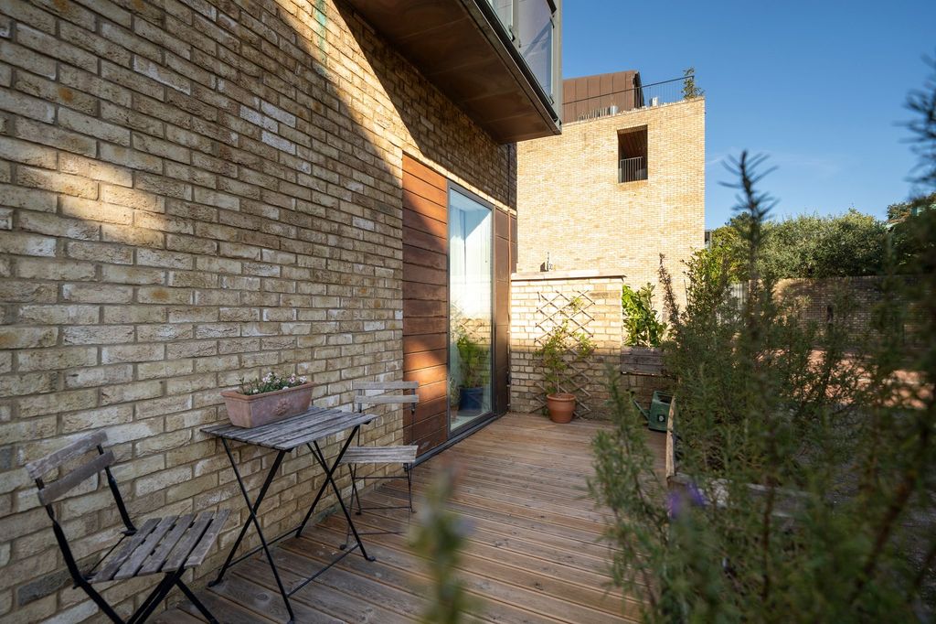 Property photo 3 of 15