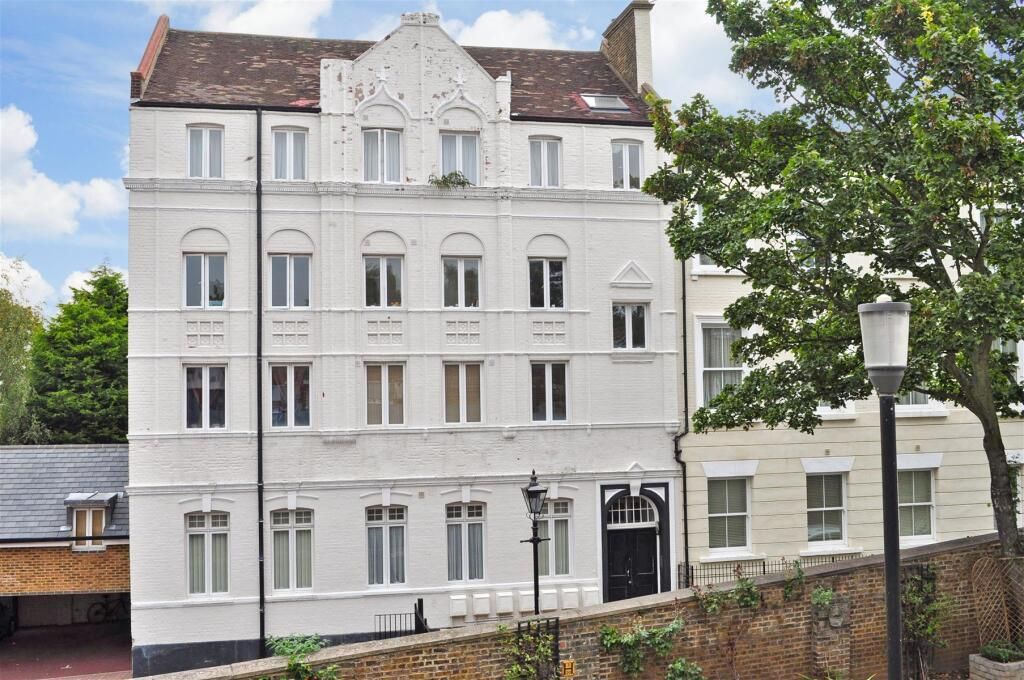 Property photo 1 of 6