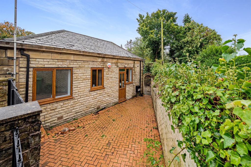 Property photo 3 of 14 Photo 13