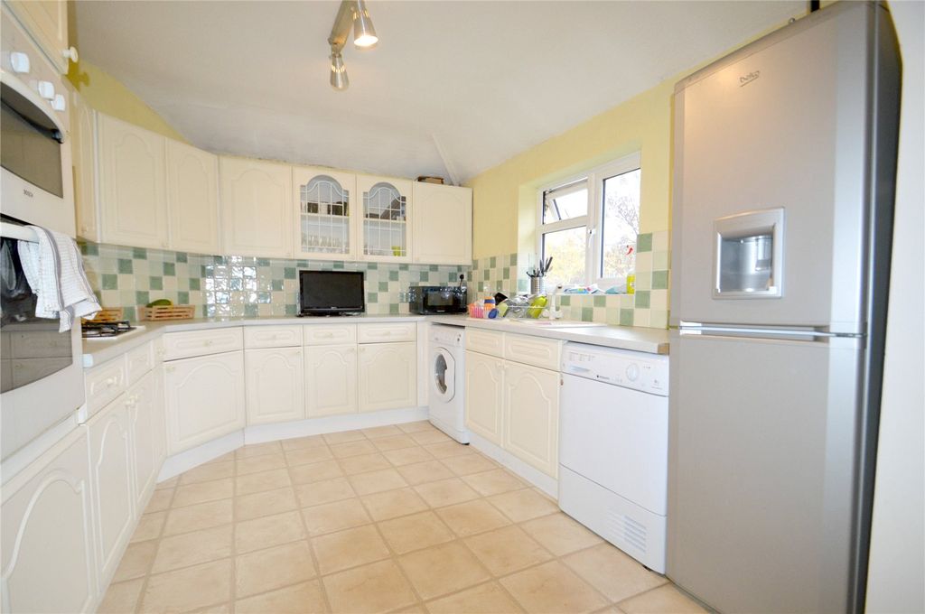 Property photo 1 of 8 Picture No. 05