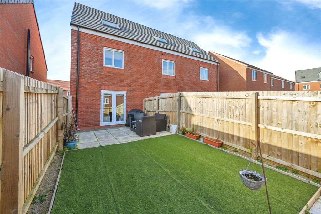 Property photo 1 of 17 Garden