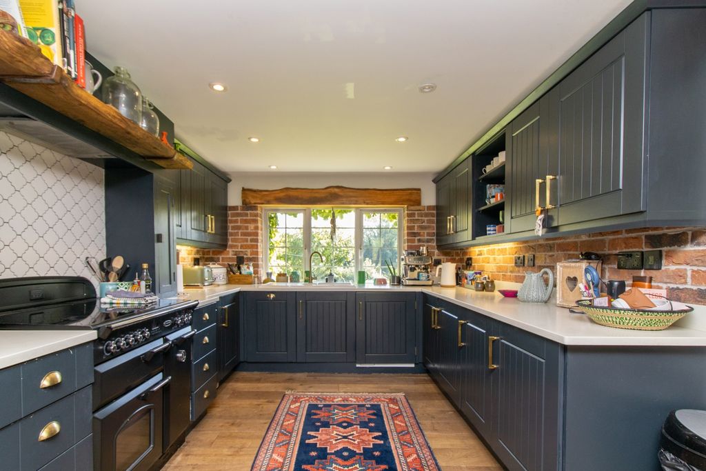 Property photo 3 of 41 Img_5432