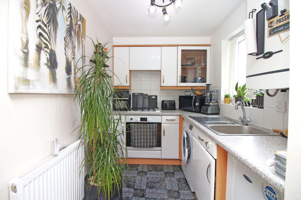 Property photo 2 of 12