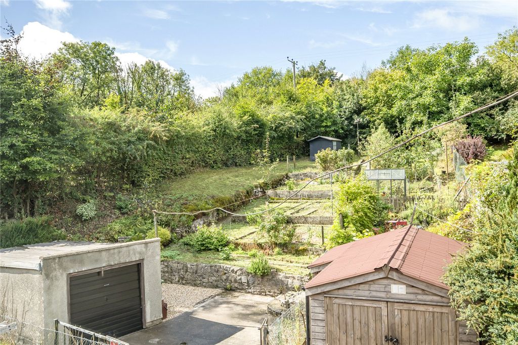 Property photo 2 of 22 Picture No. 13