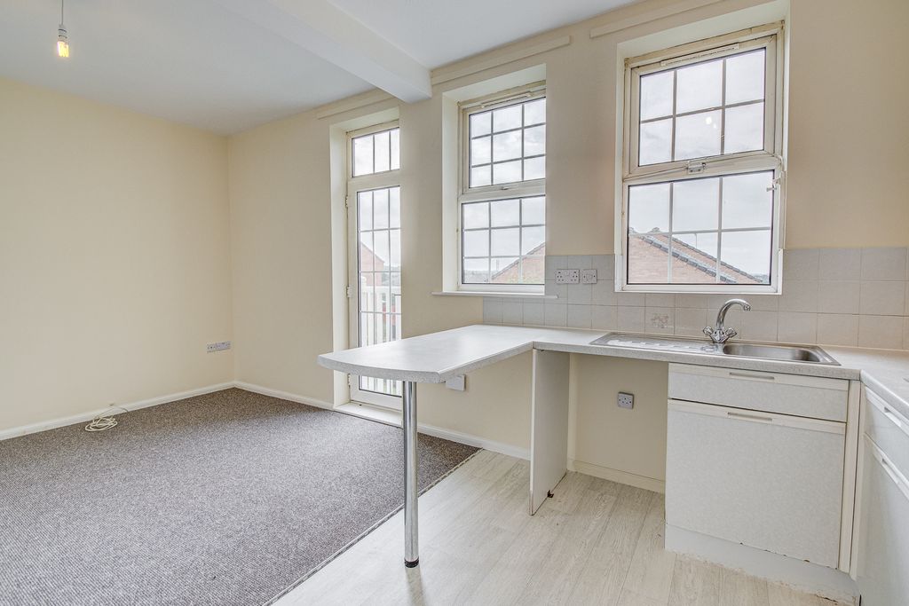 Property photo 2 of 10 Photo 6