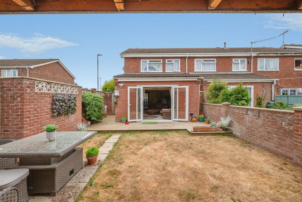 Property photo 3 of 18