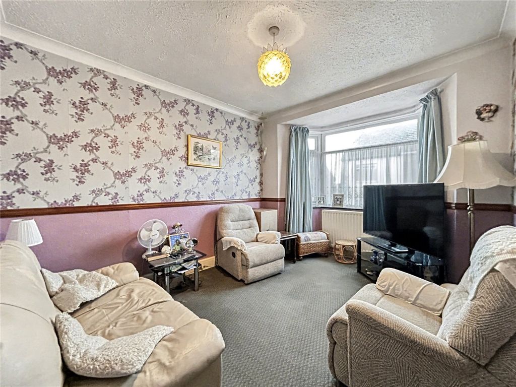 Property photo 3 of 18 Picture No. 13