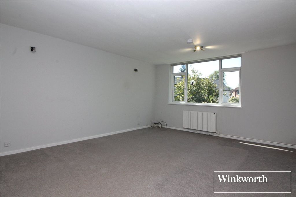 Property photo 3 of 8 Picture No. 11