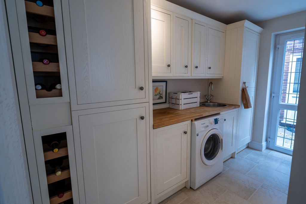 Additional image 10 of 5 bed detached house for saleThree Bridges Road, Crawley RH10