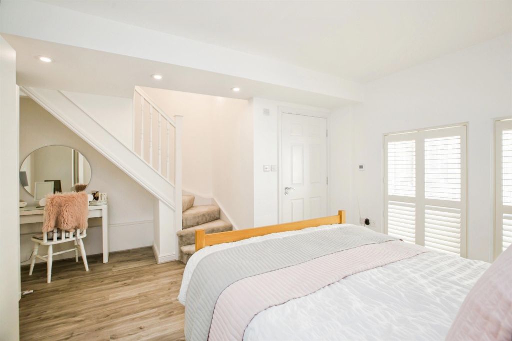 Additional image 12 of 2 bed flat for saleCharlotte Close, Halifax HX1