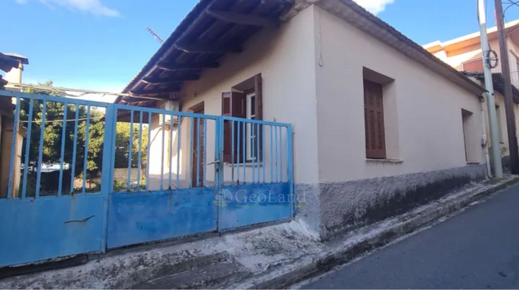 Property photo 3 of 11