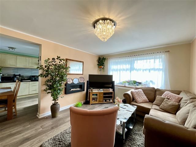 Property photo 2 of 16 Lounge