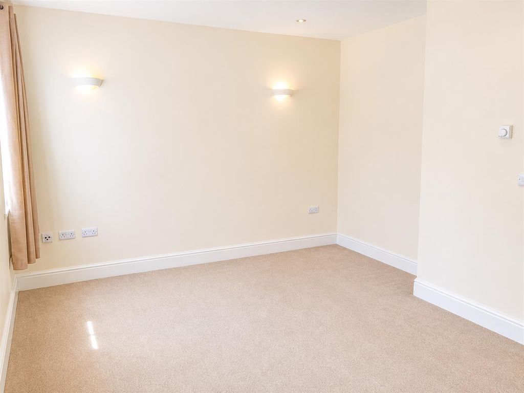Property photo 2 of 6 F694Da47-B596-485B-Addf-Aff2916d73Db.Png