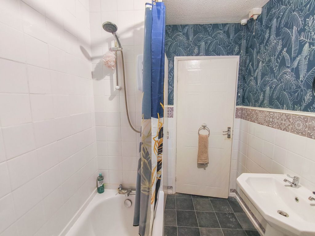 Additional image 8 of 2 bed flat for saleHazelmoor, Hebburn NE31