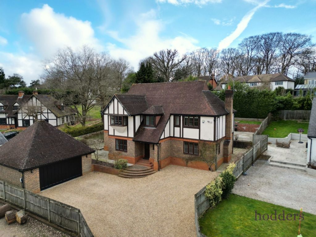 Property photo 1 of 44 Picture No. 08