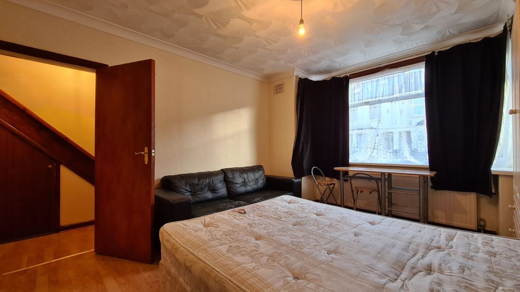 Property photo 3 of 3