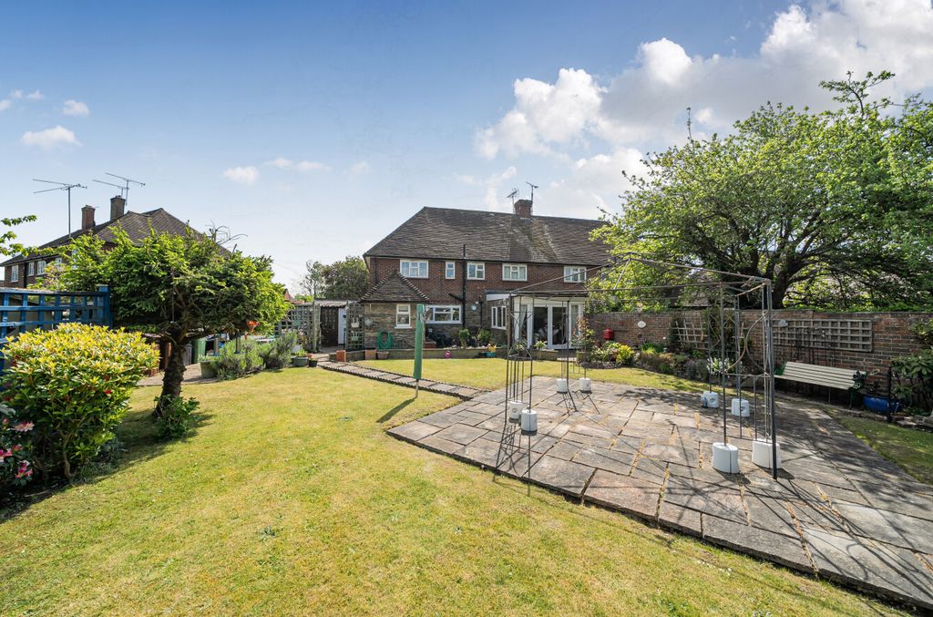 Property photo 2 of 24 1452593-20-69F0cc...