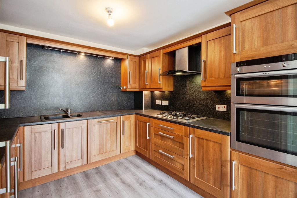 Property photo 2 of 13 Pbox-Img.Jpg