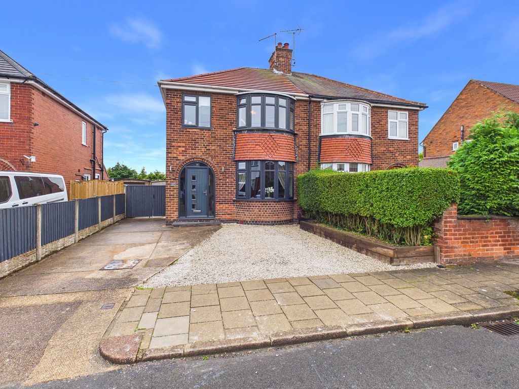 Property photo 1 of 27