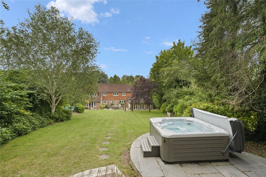 Property photo 2 of 28 Picture No. 26