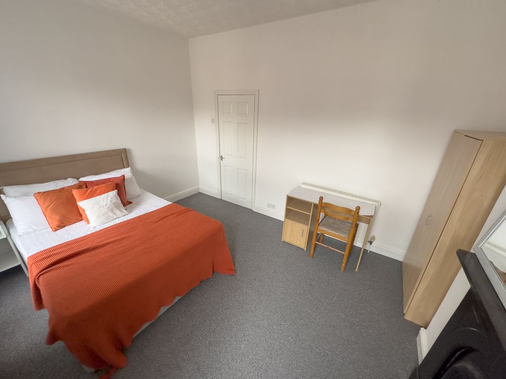 Property photo 2 of 9 2