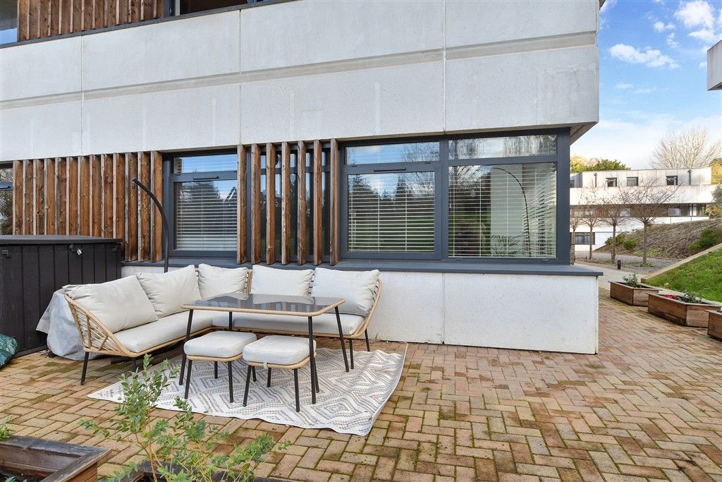 Property photo 1 of 11 Patio / Decking