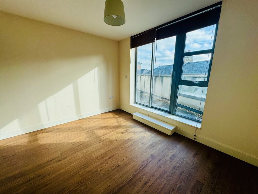 Property photo 3 of 14 Image