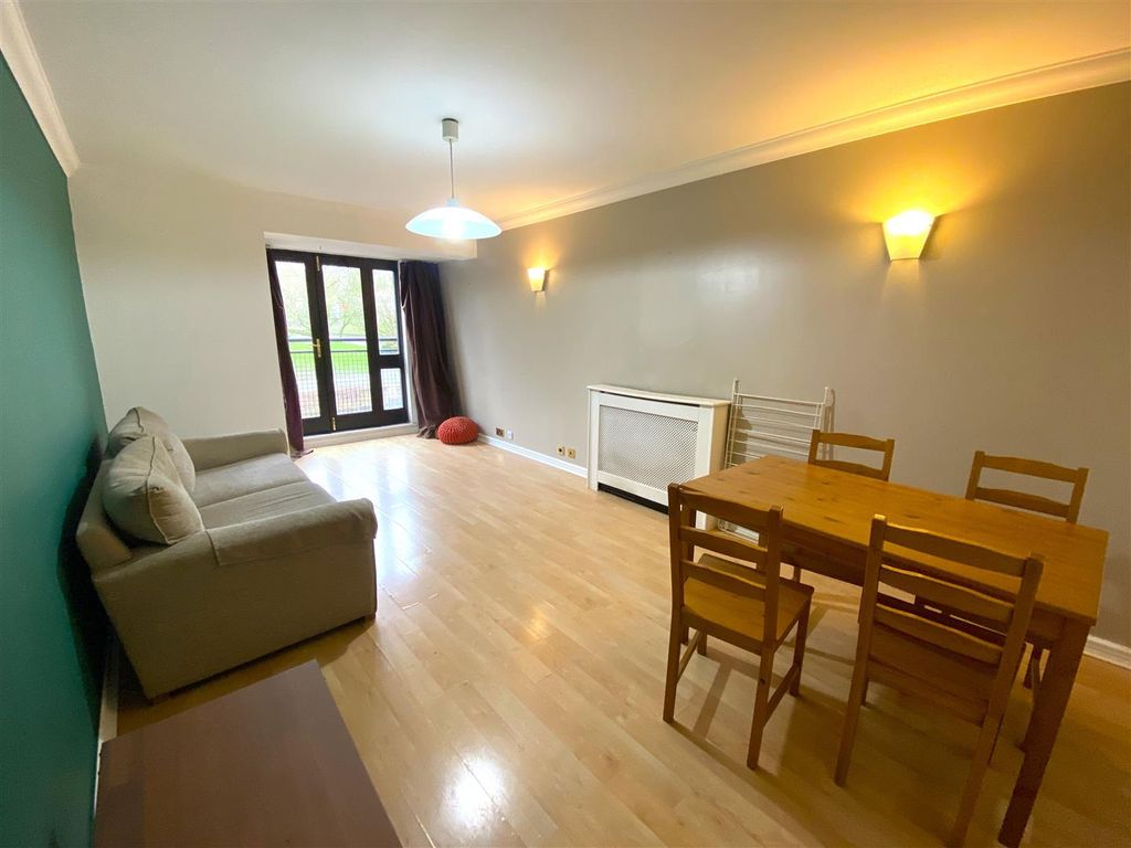 Property photo 2 of 8 Living Room