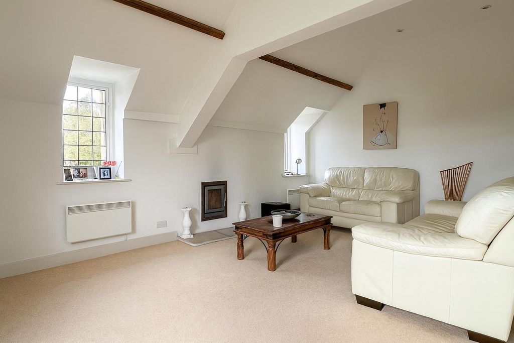 Property photo 3 of 15 Image 7