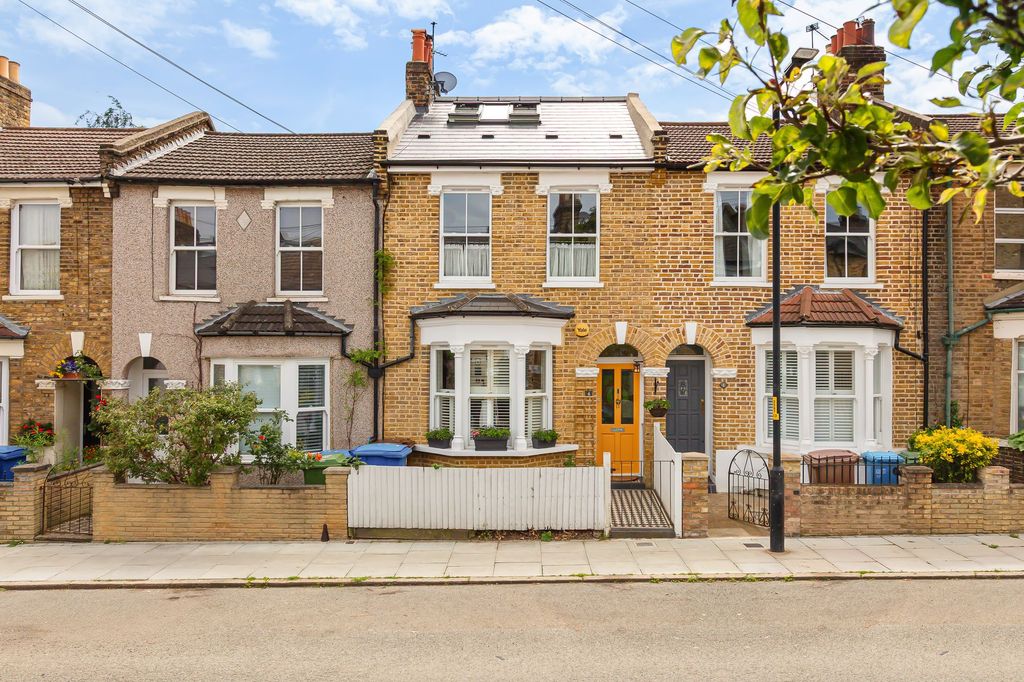 Property photo 1 of 35