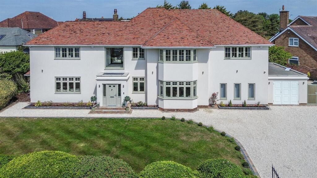 Property photo 3 of 66 4256364
