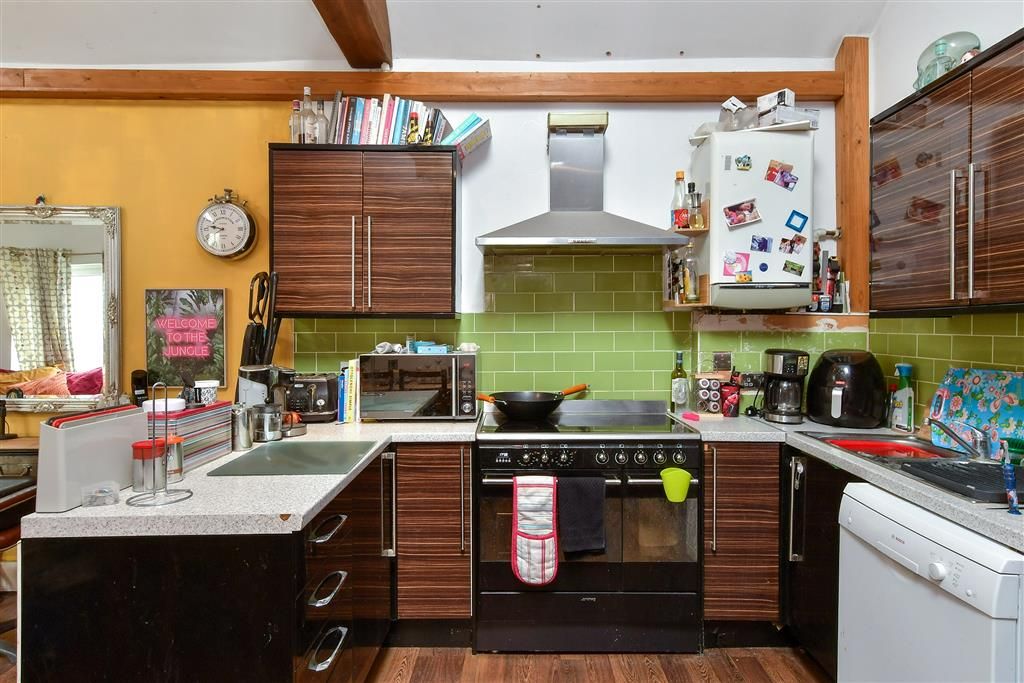 Property photo 3 of 10 Lounge/ Kitchen