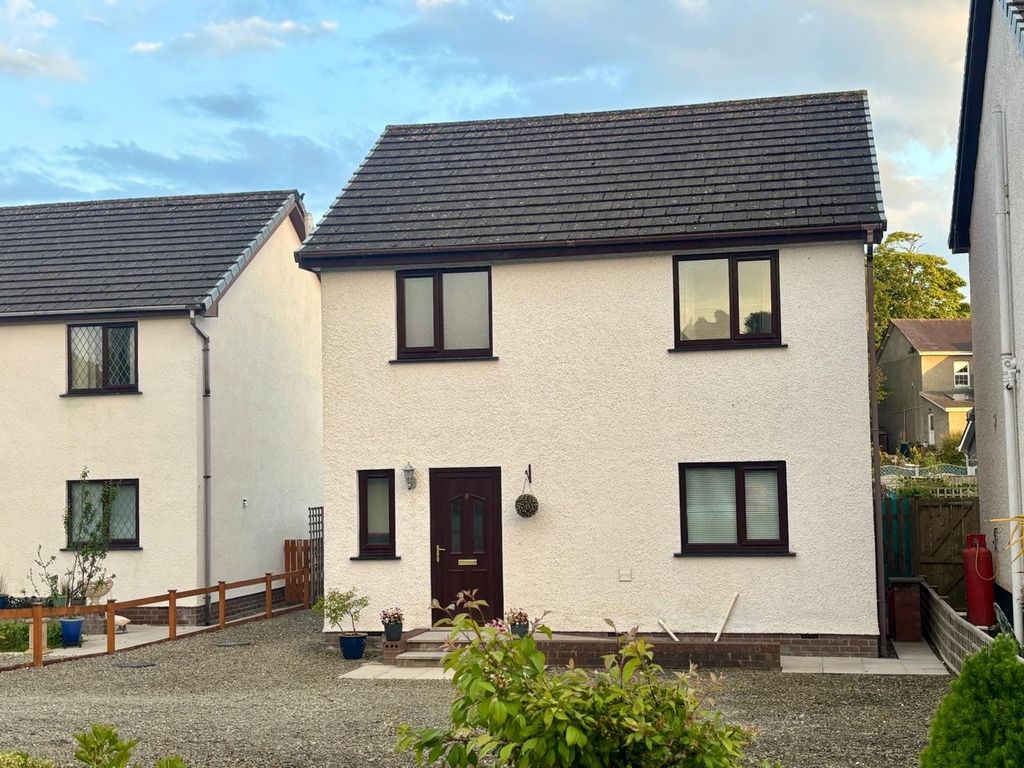 Property photo 1 of 33