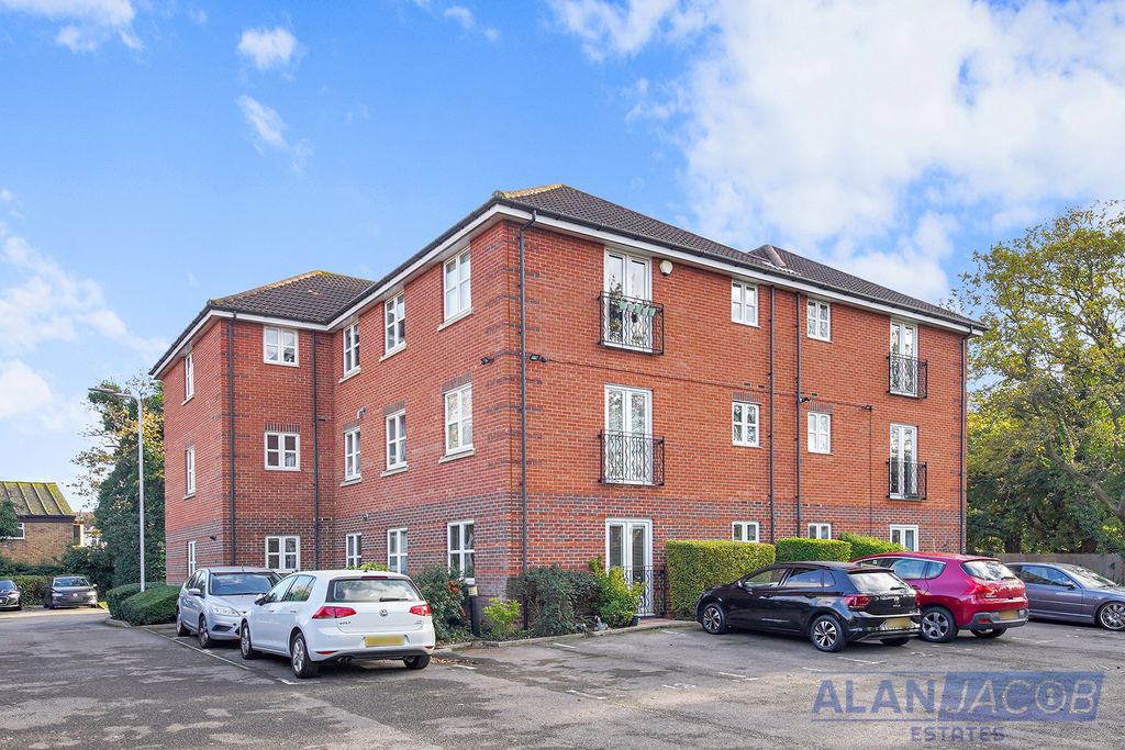 Property photo 3 of 19