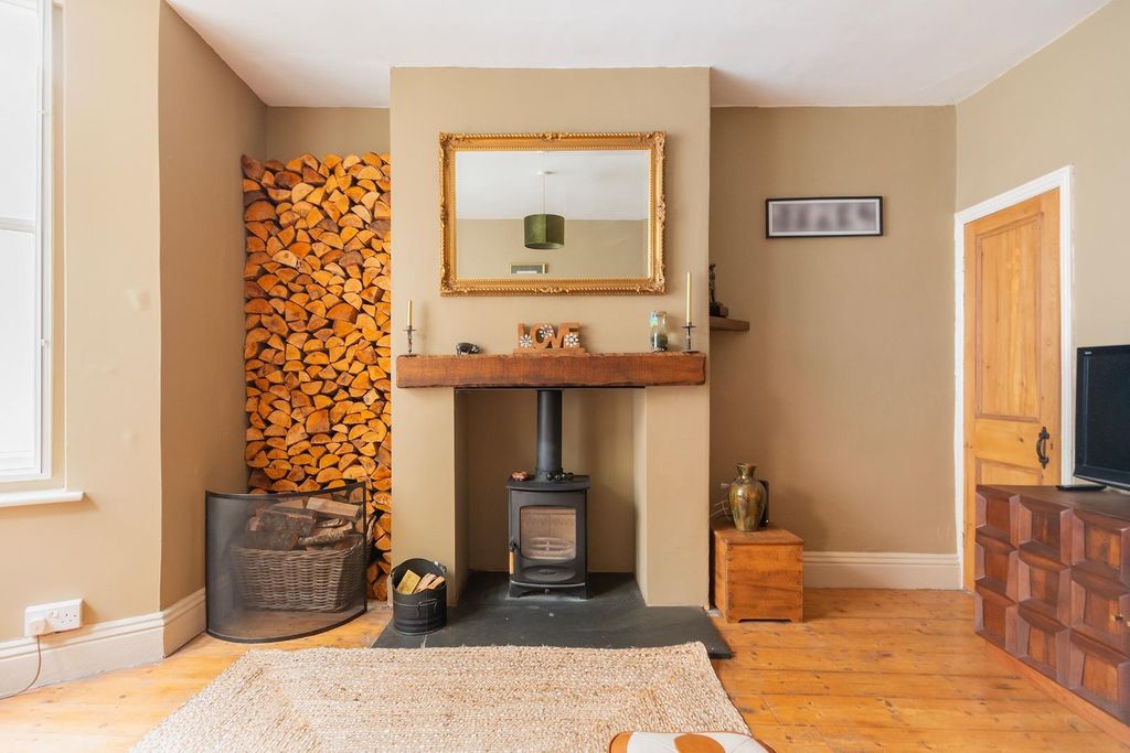 Property photo 1 of 36 0A2Ths - Living Room B.Jpg