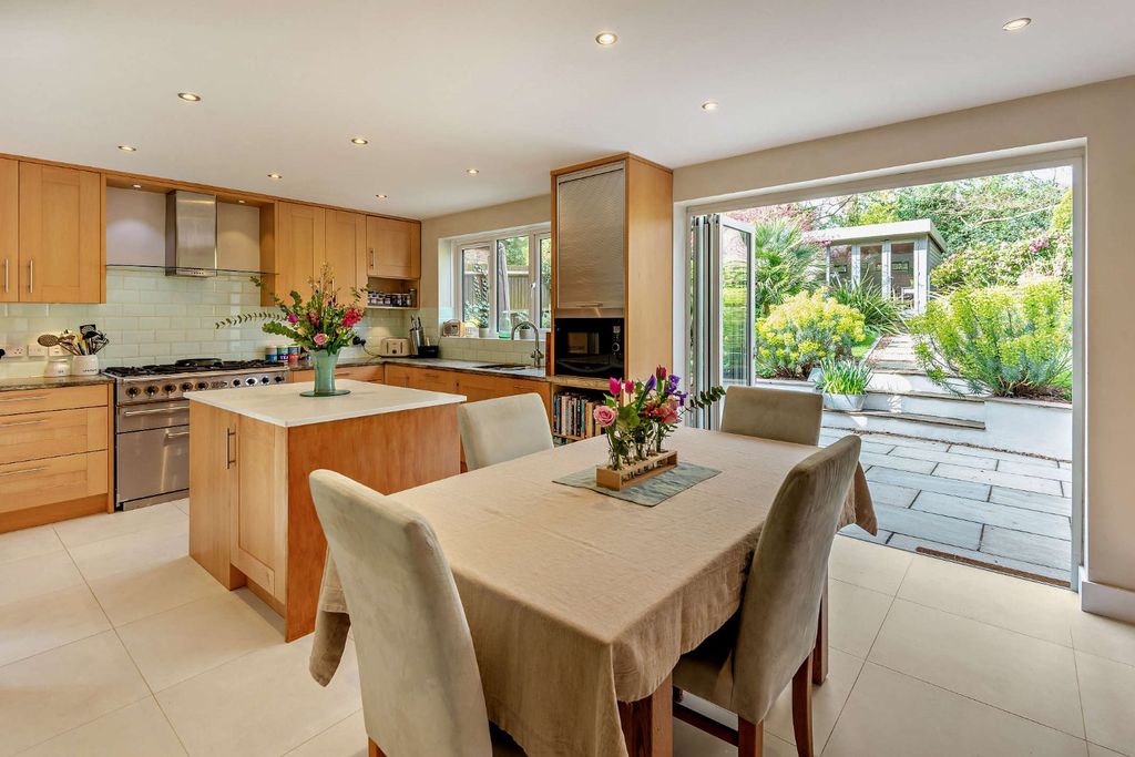 Property photo 2 of 17 Kitchen/Dining Room