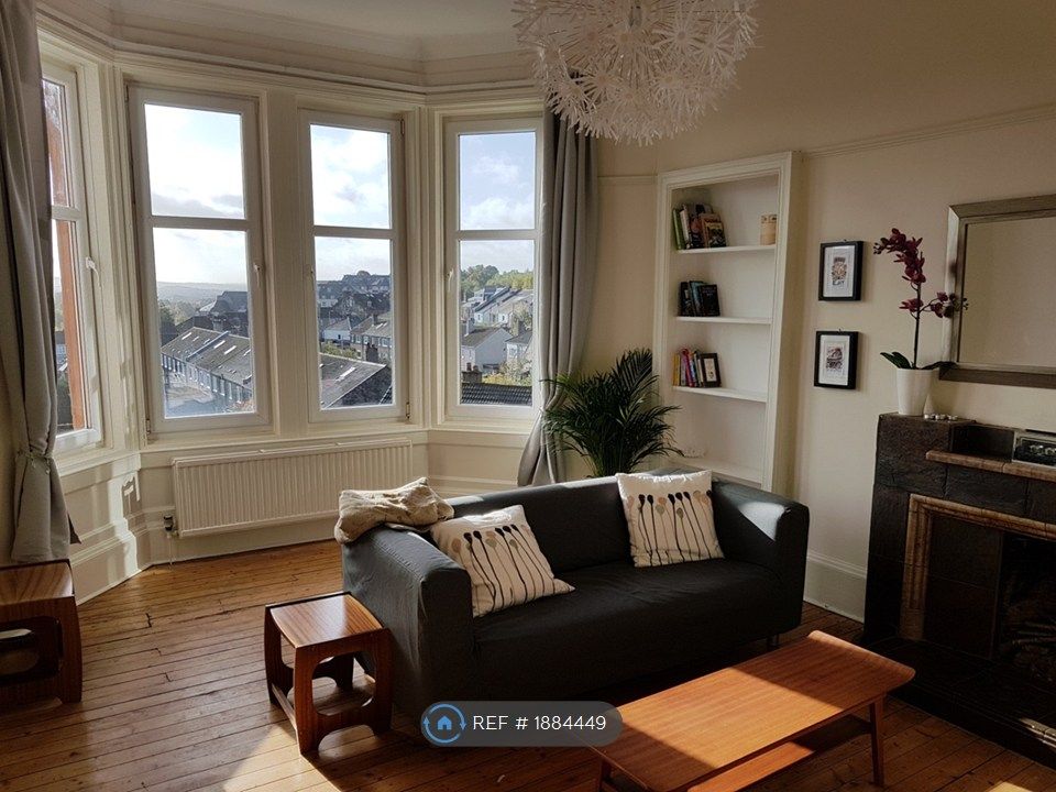 Property photo 2 of 8 Living Room