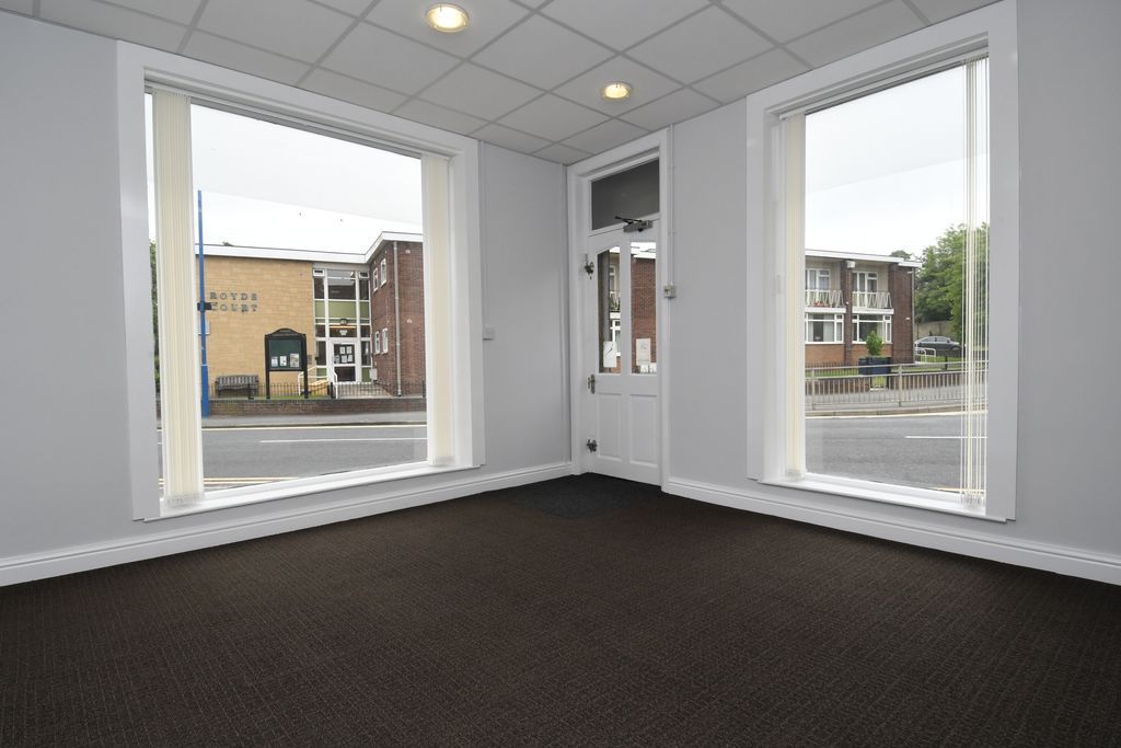 Property photo 2 of 12 Photo 4