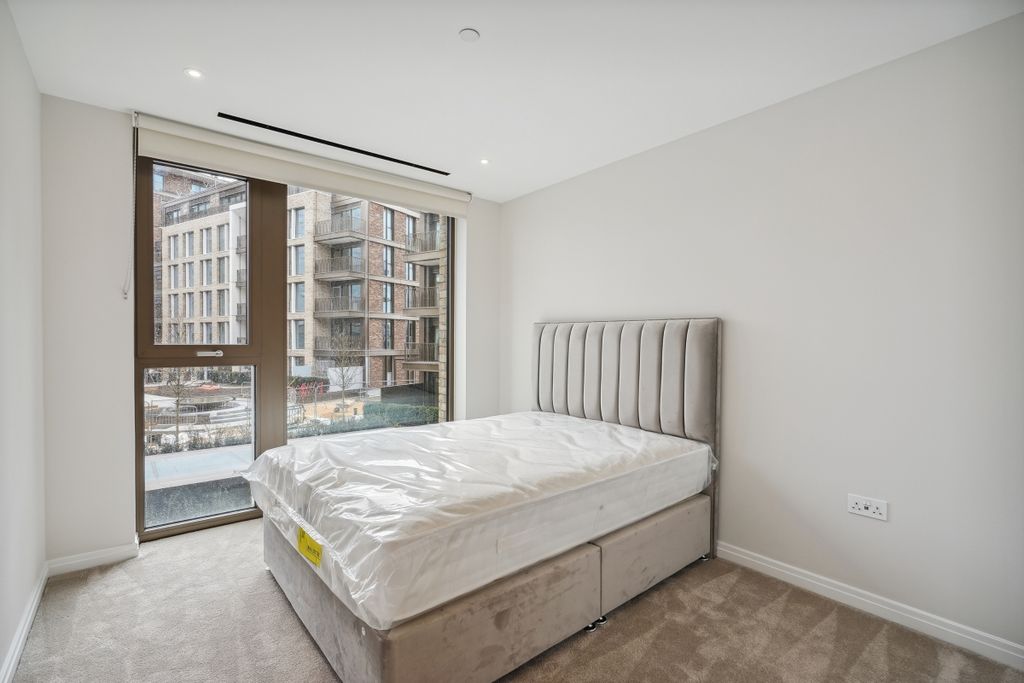 Property photo 3 of 13 Jll