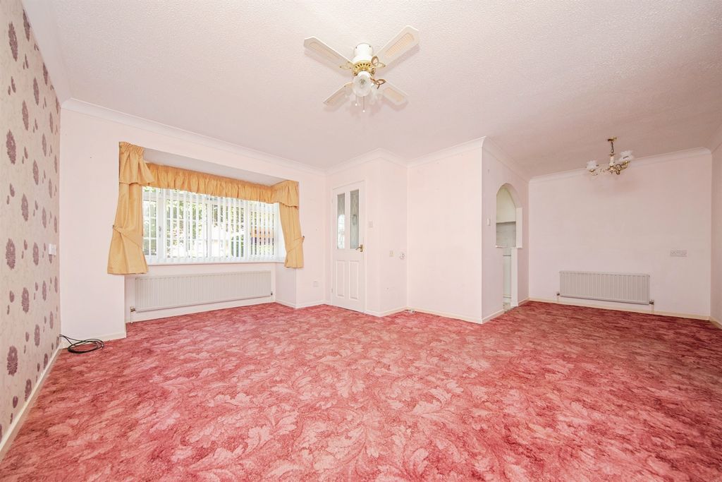 Property photo 3 of 13