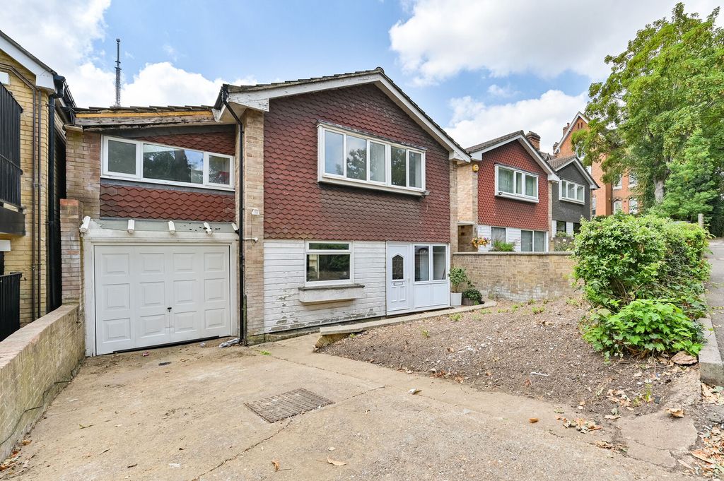 Property photo 1 of 29