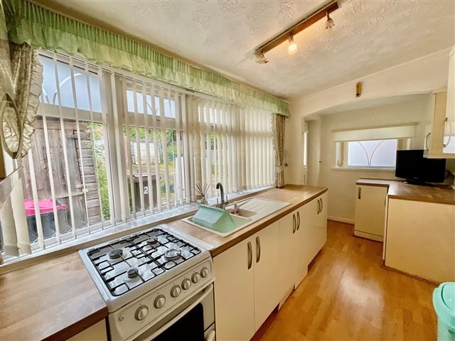 Property photo 3 of 16 Kitchen