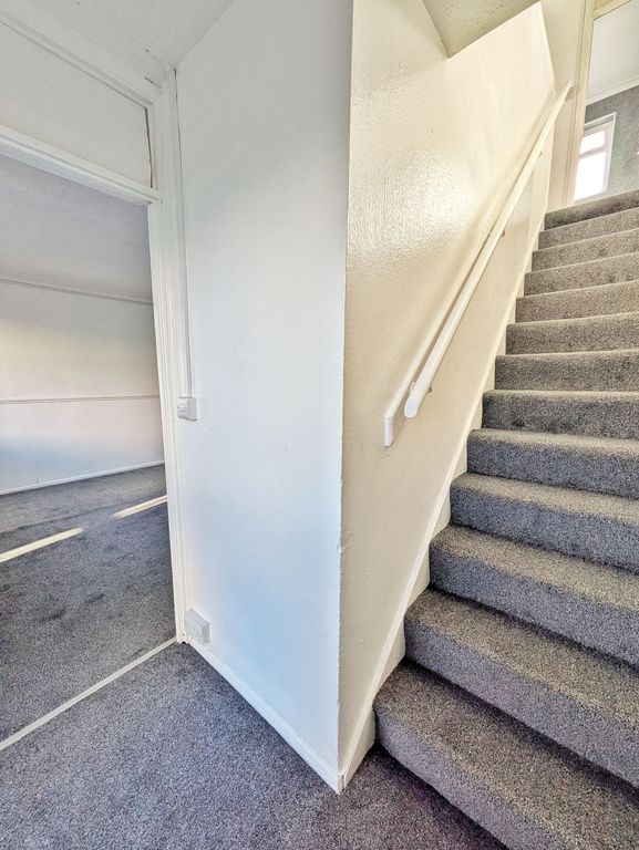 Additional image 5 of 2 bed end terrace house to rentBirch Grove, Gurnos CF47